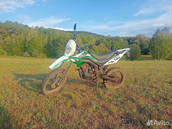 Продам эндуро мотоцикл 200 кубов