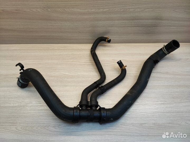 Патрубок радиатора нижний LADA X-Ray Cross