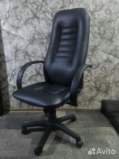 Компьютерное кресло