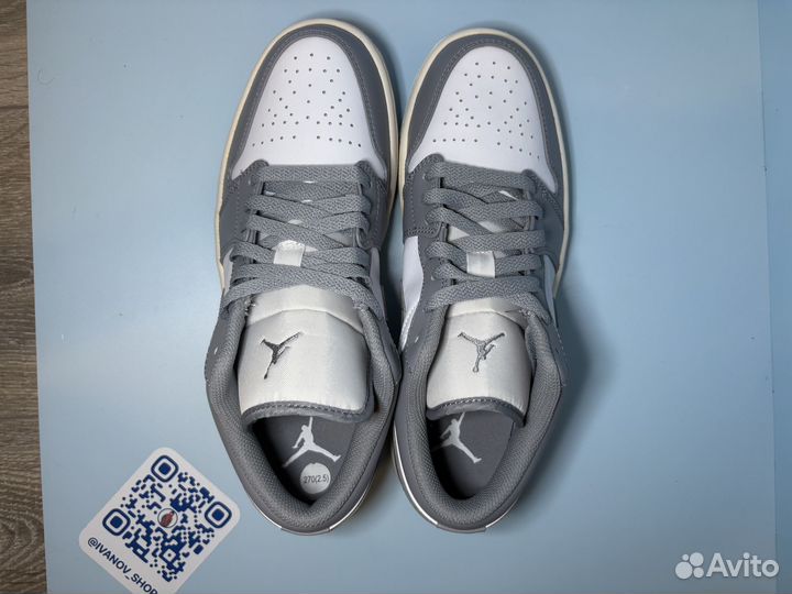 Кроссовки Nike Air Jordan 1 low stealth and white