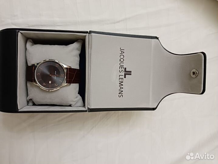 Мужские кварцевые часы