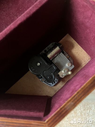 Музыкалтнач шкатулка рояль