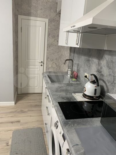 2-к. квартира, 41 м², 1/9 эт.