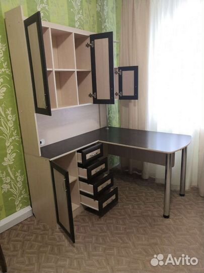 Письменный стол для школьника бу