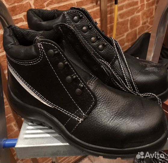 Ботинки рабочие 40 размера, новые