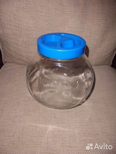 Банка 1.7 л Пашабахче Турция синяя крышка
