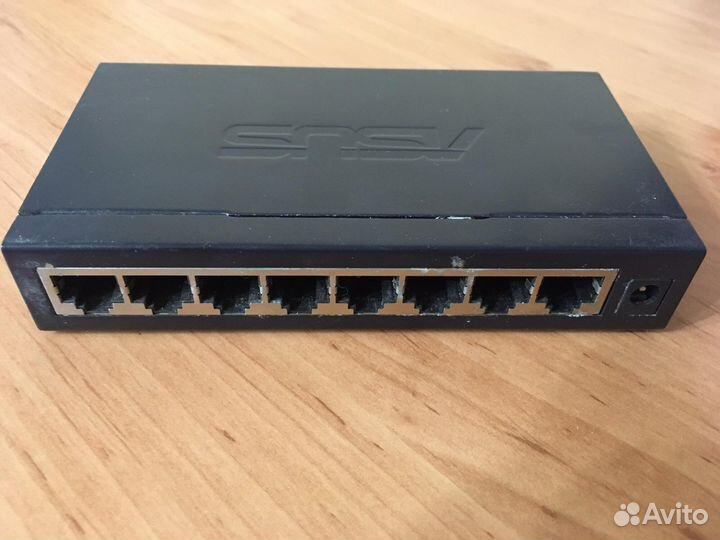 Комутатор asus