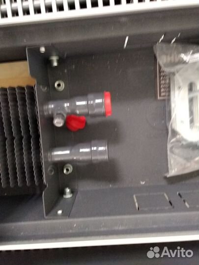 Конвектор отопления с решеткой