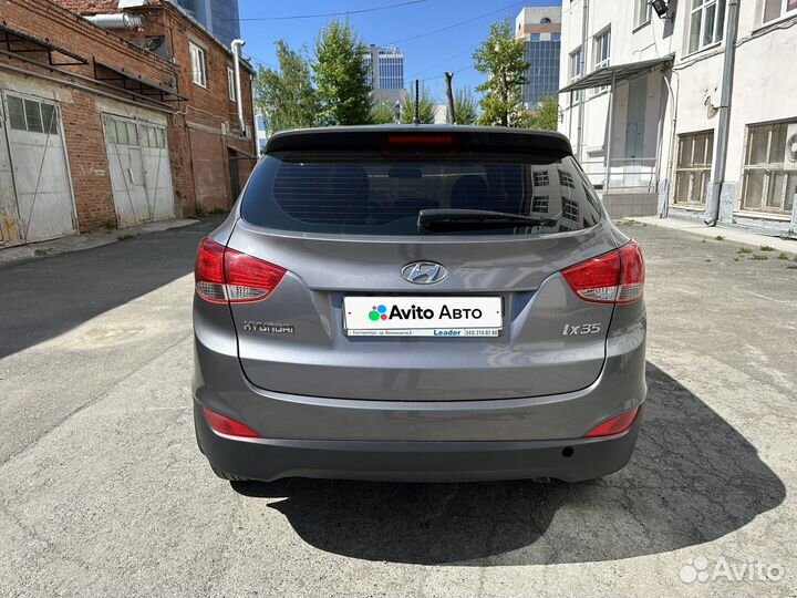 Hyundai ix35 2.0 AT, 2011, 130 292 км