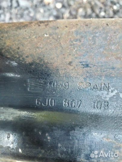 Усилитель бампера передний Seat Ibiza 1.2 BZG 2008