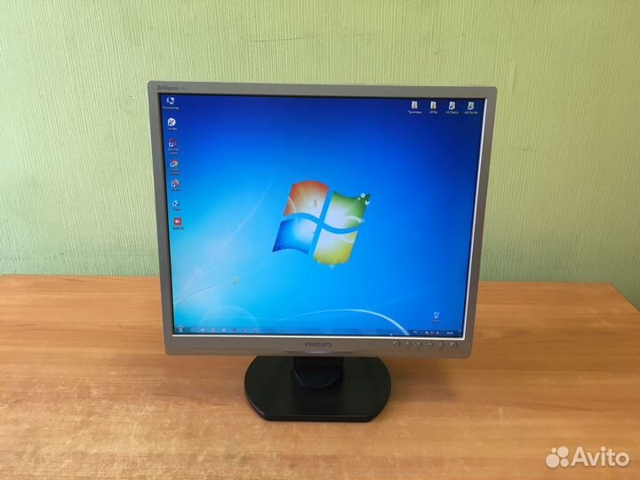 Монитор ЖК 19