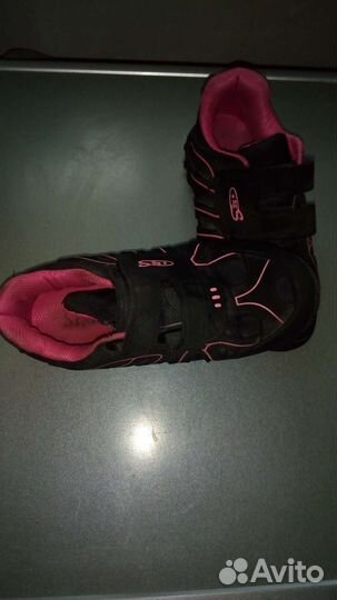 Кроссовки детские чёрные и белые