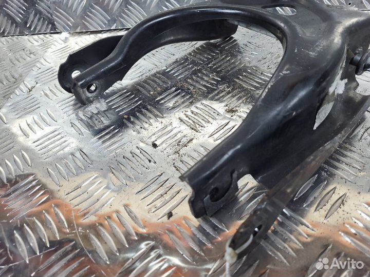 Рычаг передний левый Peugeot 407 ES9A