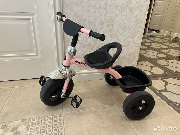 Детский трехколесный велосипед