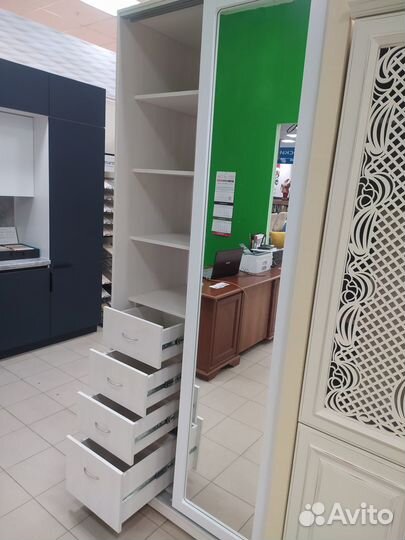 Шкаф для одежды