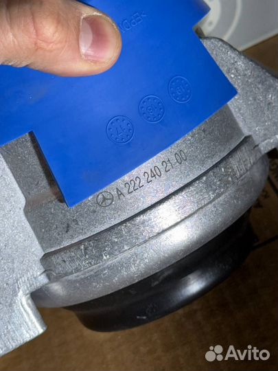 Подушка двигателя Mercedes A2222402100 W222