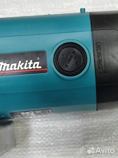 Ушм болгарка Makita 9069