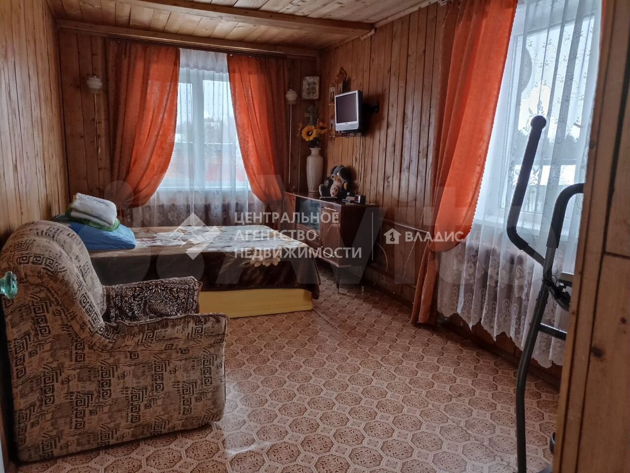 Дом 300 м² на участке 25 сот.