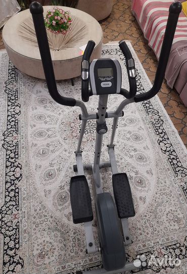 Эллиптический тренажер torneo