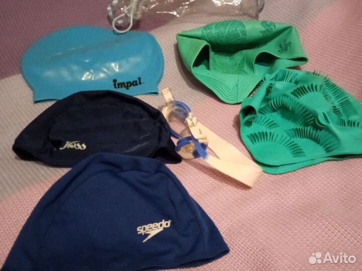 Шапочки, очки для бассейна