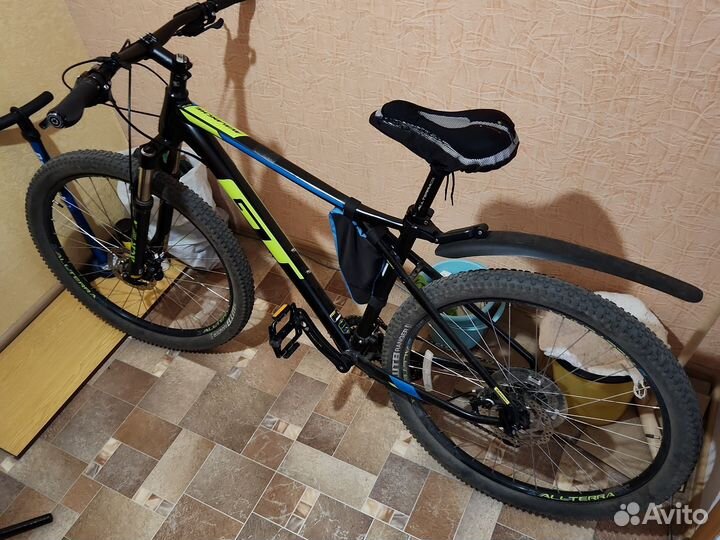 GT Avalanche Elite L 27.5