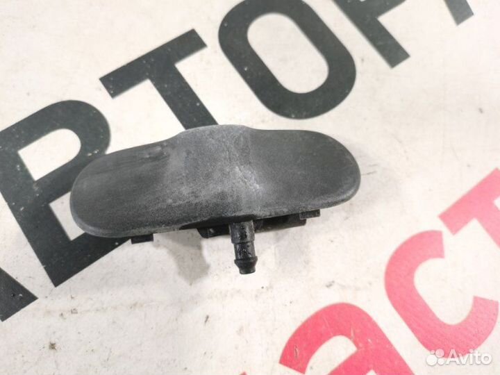 Форсунка стеклоомывателя левая Porsche Cayenne 958