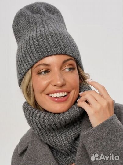 Шапка со снудом женская