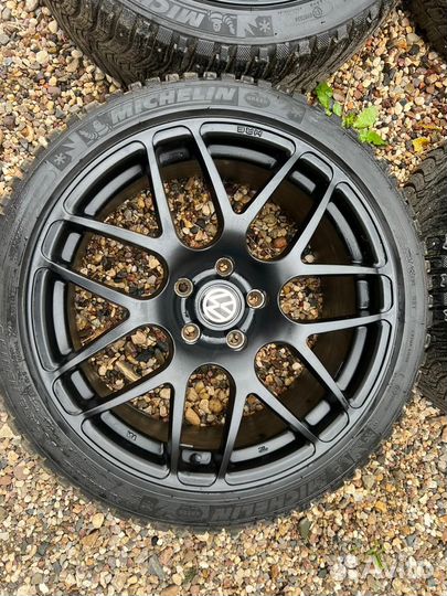 Зимний комплект на литых дисках (225/40/R18)