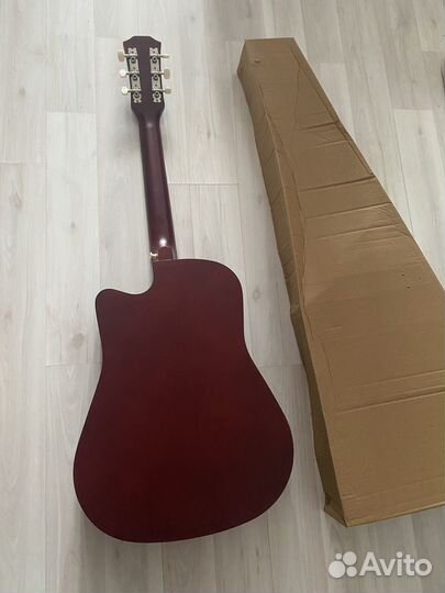 Классическая гитара 6ти струнная