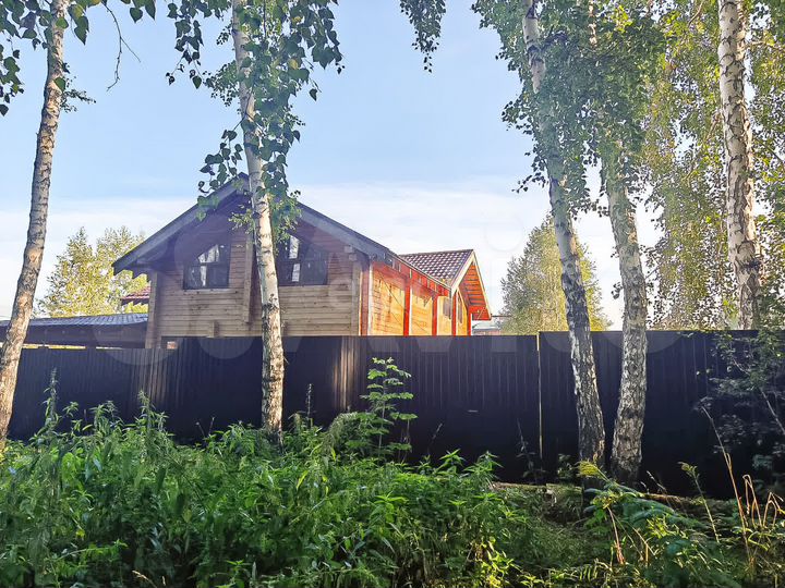 Коттедж 472 м² на участке 11,4 сот.