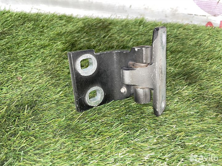 Петли передней правой двери Hummer H3 GMT345