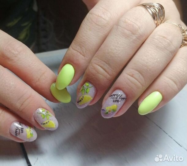Маникюр с покрытием лаком