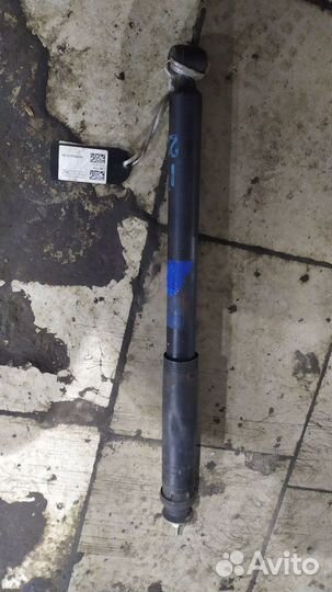 Амортизатор задний на Мерседес w203