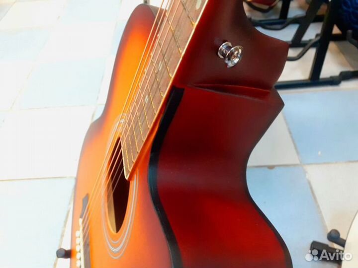 Гитара новая с чехлом струнами и гарантией
