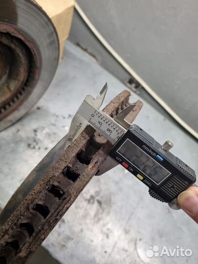 Передние тормозные диски Geely Atlas