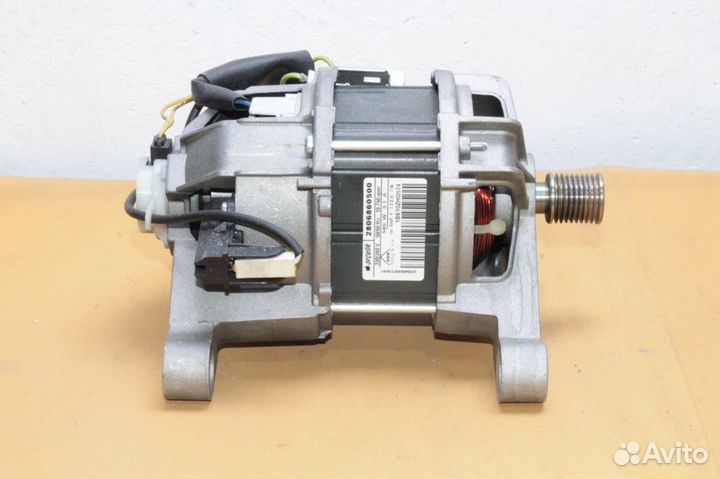 Двигатель Beko 2806860500 бу. 1364