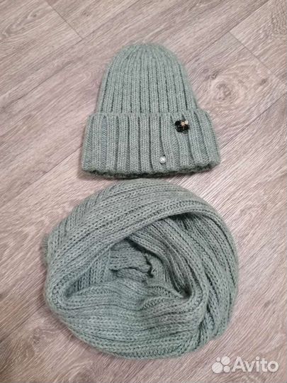 Шапки и шарфы женские