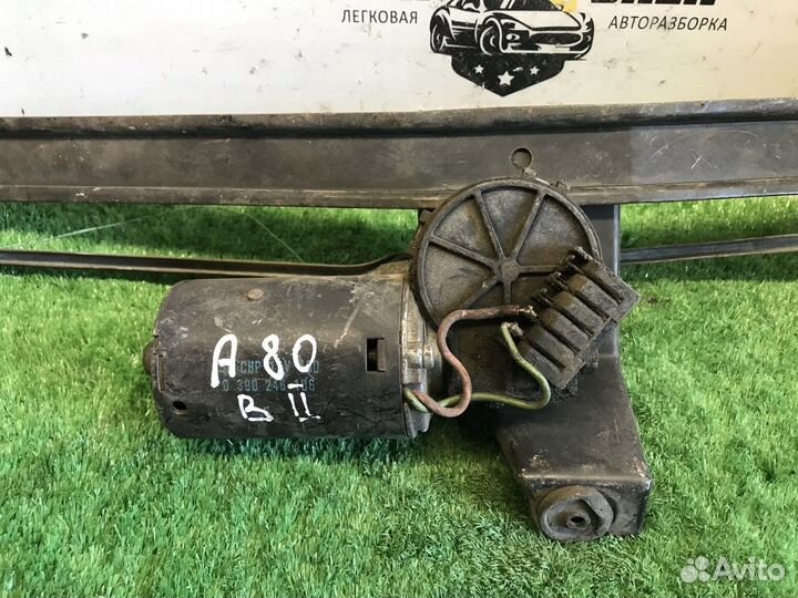 Трапеция стеклоочистителей с моторчиком Audi 80