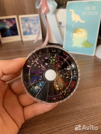 Стразы для ногтей