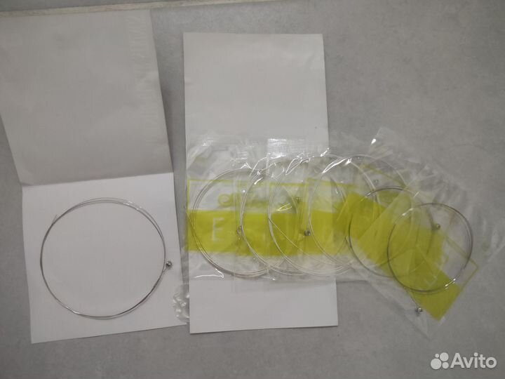 Новые струны для акустической гитары