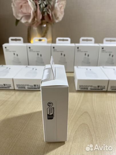 Блок быстрой зарядки на Apple iPhone USB-C 20W