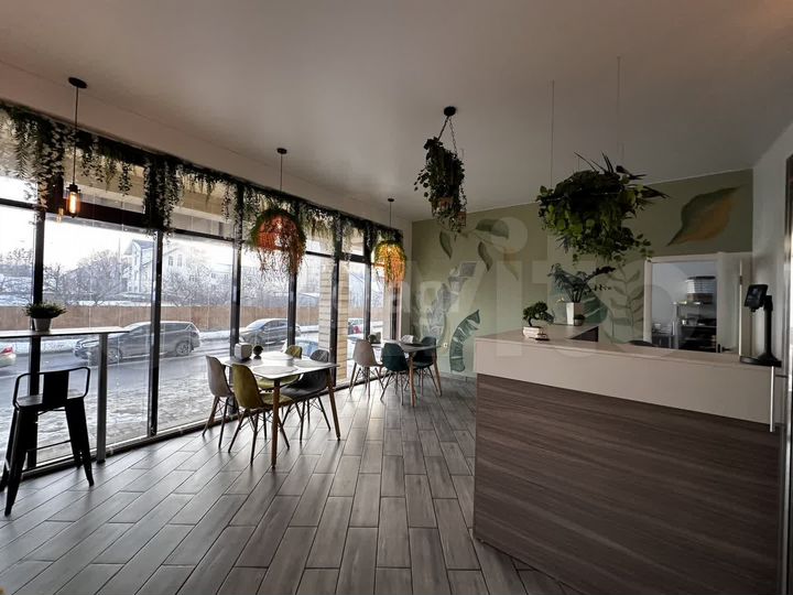 Сдам торговое помещение, 424 м²