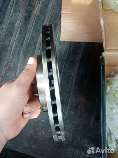 Дисковые тормоза