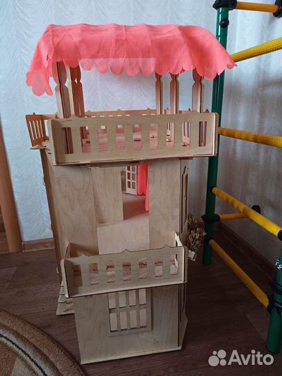 Деревянный домик для кукол большой
