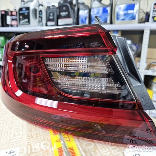 Фонарь задний левый Рено Аркана
