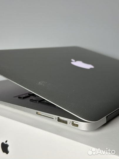 Macbook air 13-inch/2017 8/128GB