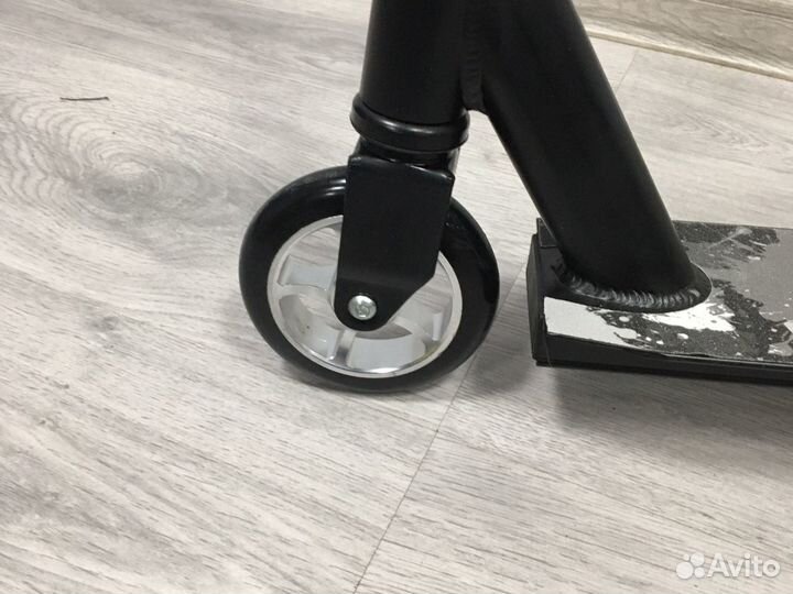 Самокат трюковой