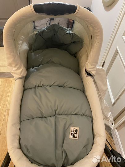 Зимний конверт в коляску и варежки