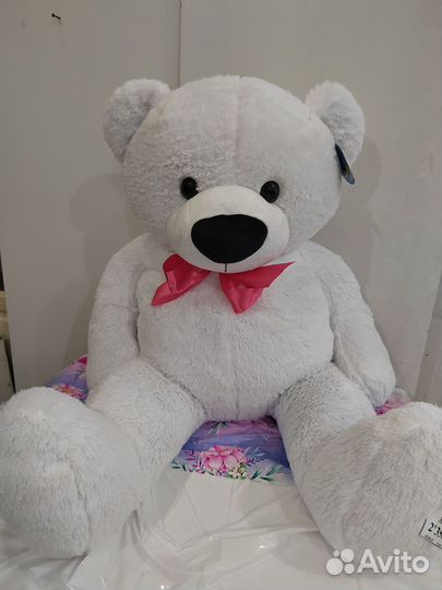 Плюшевый медведь и другие мягкие игрушки