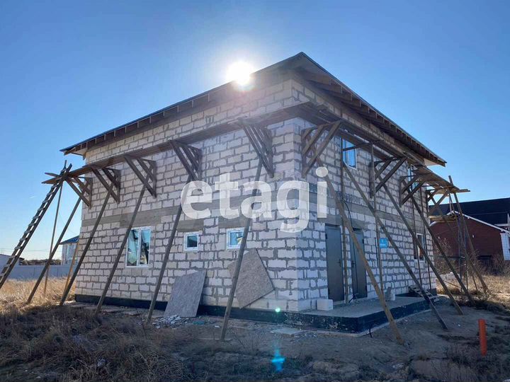 Дом 253 м² на участке 12 сот.